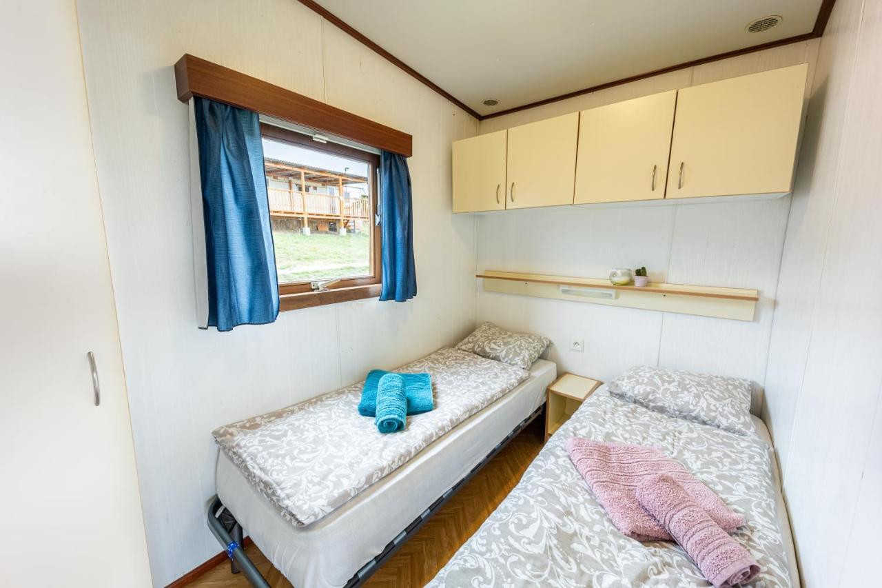 Mobilheim Chalet - Vyrovicka Prehrada Vyrovice Εξωτερικό φωτογραφία