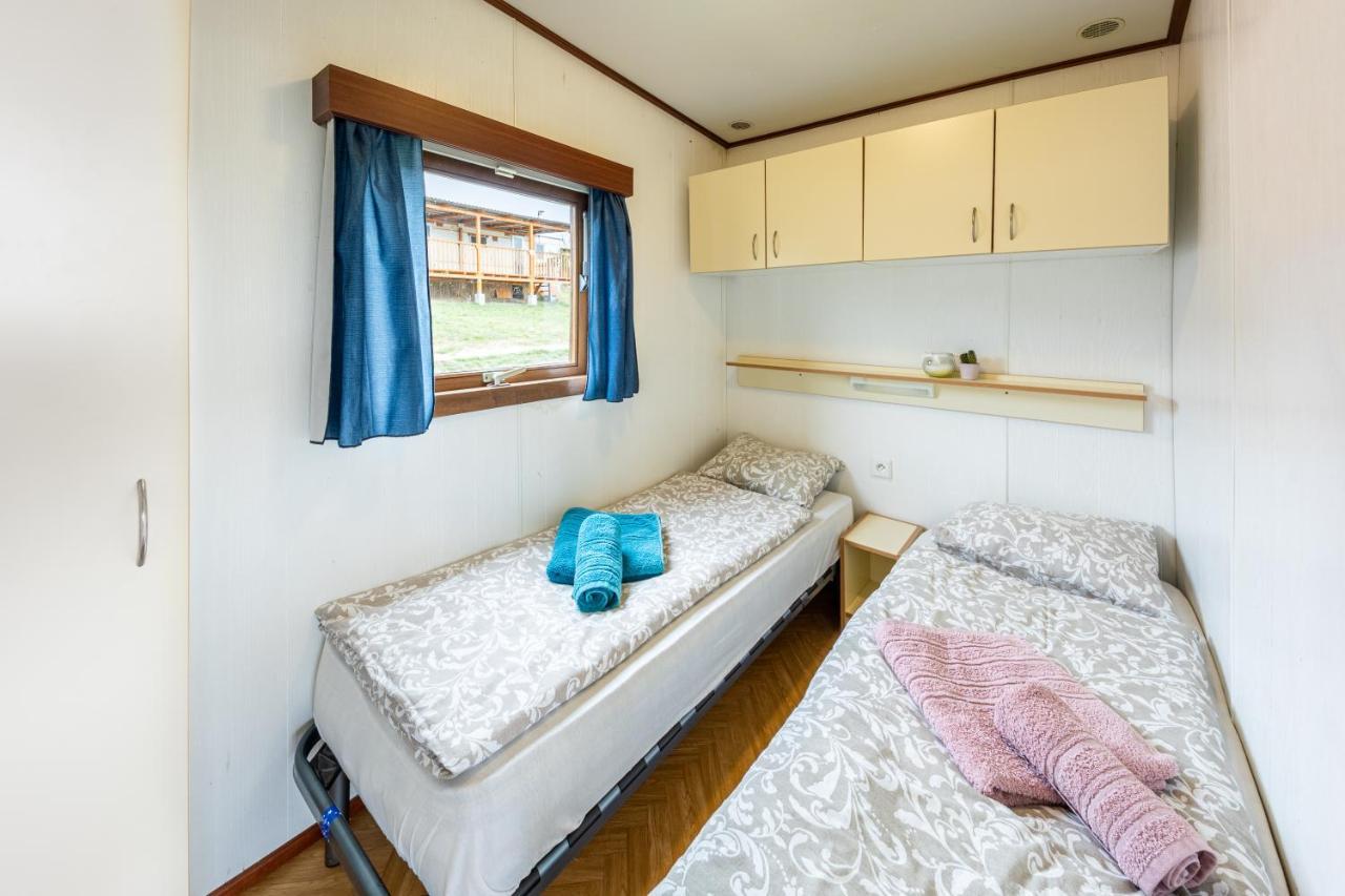 Mobilheim Chalet - Vyrovicka Prehrada Vyrovice Εξωτερικό φωτογραφία